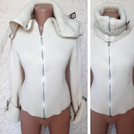 Vintage 90s White Knitted High Neck Zip Flared sle