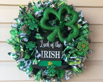 Cute funny green black shamrock four lead clover luck of the Irish St. Patrick’s Day wreath door house home decor