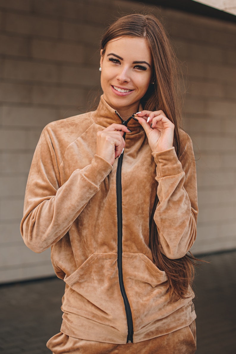Download Velour tracksuit Women's jogger set Comfy homewear Velvet ...