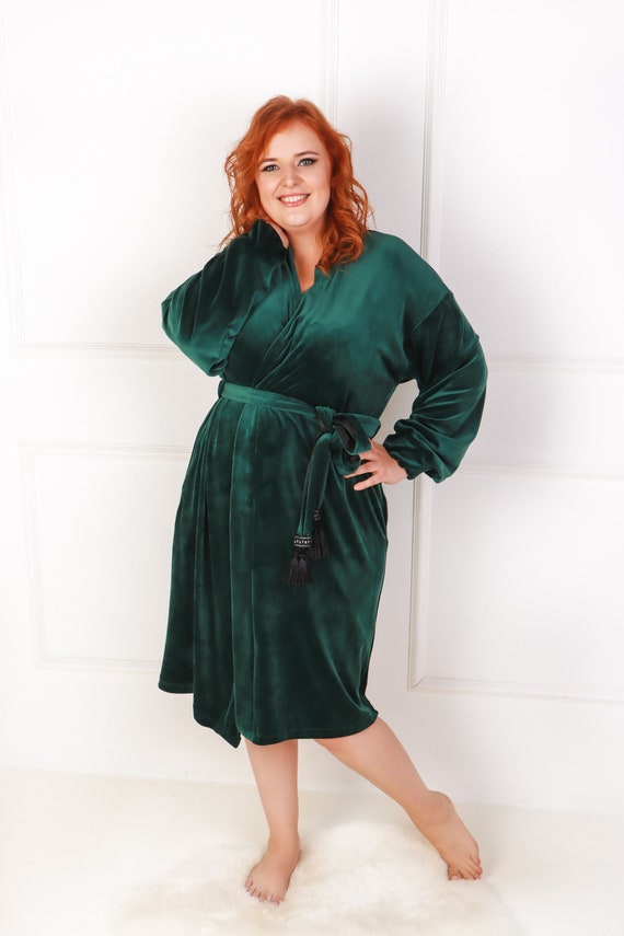 Foliosa - Velvet robe | Velvet fashion, Velvet robe, Long sleeve dress