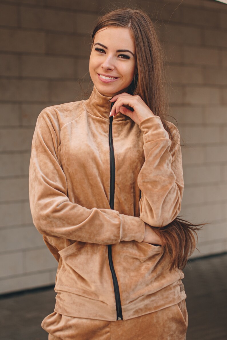 Download Velour tracksuit Women's jogger set Comfy homewear Velvet ...