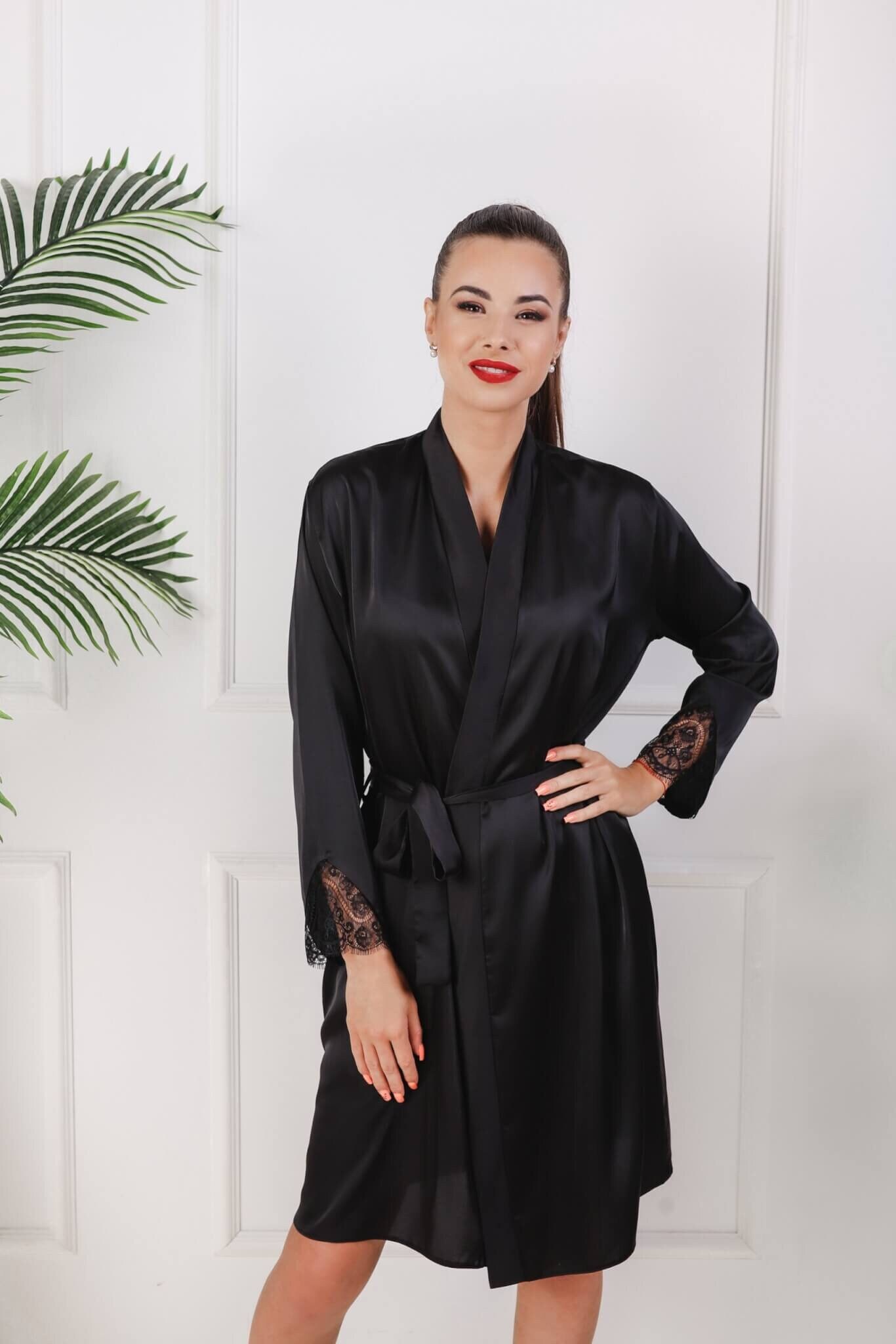 Women's Soft Long Satin Robes Long Silk Robes Full Length Robes Kimonos  Silky Bath Robe Dressing Gowns, Floral Print Black, XX-Large-3X-Large :  Amazon.in: Clothing & Accessories