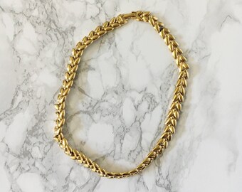 delicate linked necklace