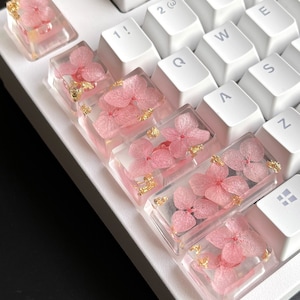 Custom keycap, spacebar keycap, resin keycap, keycap set, artisan keycap, cute keycap, pink keycap, esc keycap, xda keycap, cherry mx keycap