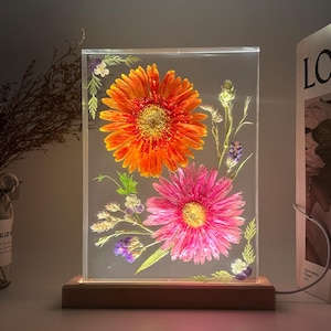 Floral Resin Lamp: Real Dry Flower Epoxy Night Light