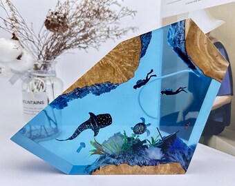 Whale Shark Resin Lamp: Couple Diver Epoxy Night Light