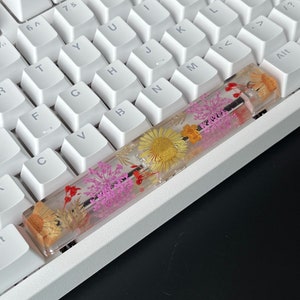 Resin Flower Spacebar Keycap: Transparent Cherry MX Custom Keycap