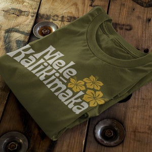 Mele Kalikimaka Hawaii Christmas Tee Shirt Retro Aloha Hawaiian  Christmas Vacation Cousin Eddie Floral Vintage Beach Shirt Griswold Funny