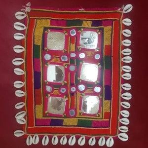 Antique Vintage 70's Banjara Lambani Tribal Textile PATCH Gala Arazzo da ricamo indiano Collezionisti pezzo da museo 631