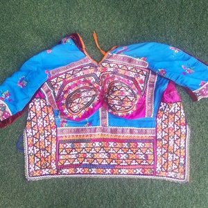 Authentic VINTAGE Banjara TRIBAL Mirror CHOLI Blouse Kuchi Rabari Boho Top 106