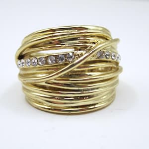 Vintage Gold Metal & Rhinestone Ring