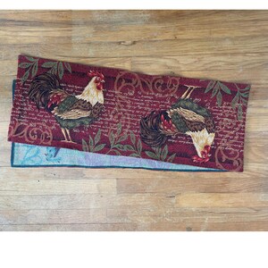 Vintage Rooster Table Runner, Red Tapestry Floral Rectangle Table Decoration, Classic Table Runner, 1990s , Chicken Country Farm