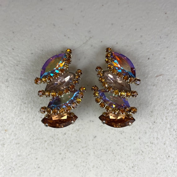 Vintage 1960s Iridescent Stone Clip Earrings, Pin… - image 1