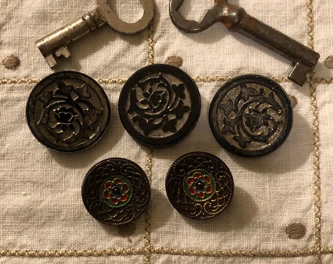 Vintage Buttons Assorted Detailed Jet Black Buttons Set of 5 - Etsy