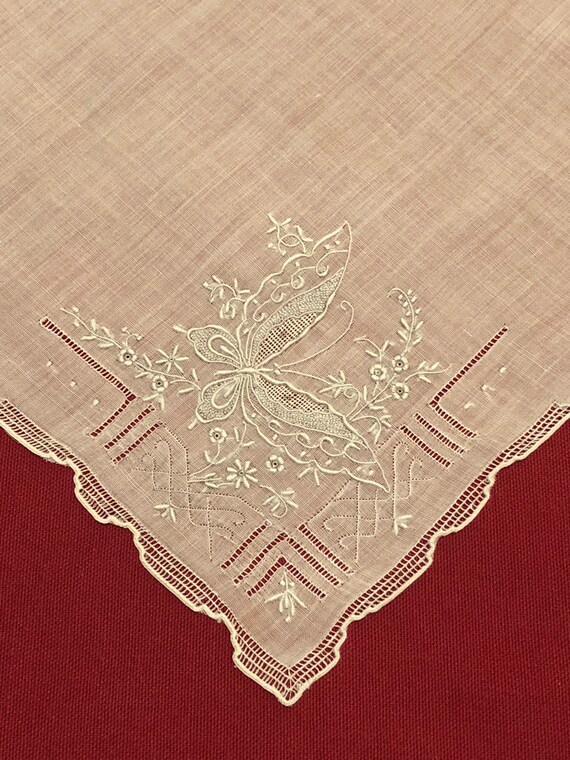 Vintage Hankies Hand Embroidered Linen Hankies Set … Gem