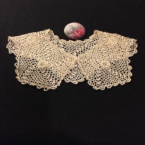 Vintage Lace Collar - Beautiful Irish Crochet