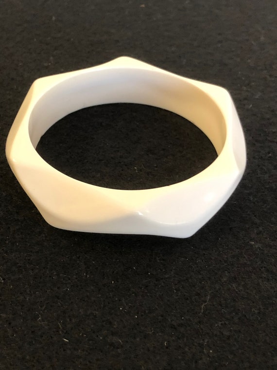 セルロイド製 ヴィンテージ バングル ホワイト ヴィンテージ セルロイド バングル ホワイト - Etsy 日本