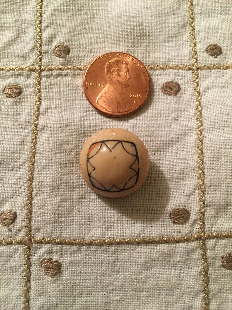 Vintage Ecru Glass Buttons Set3