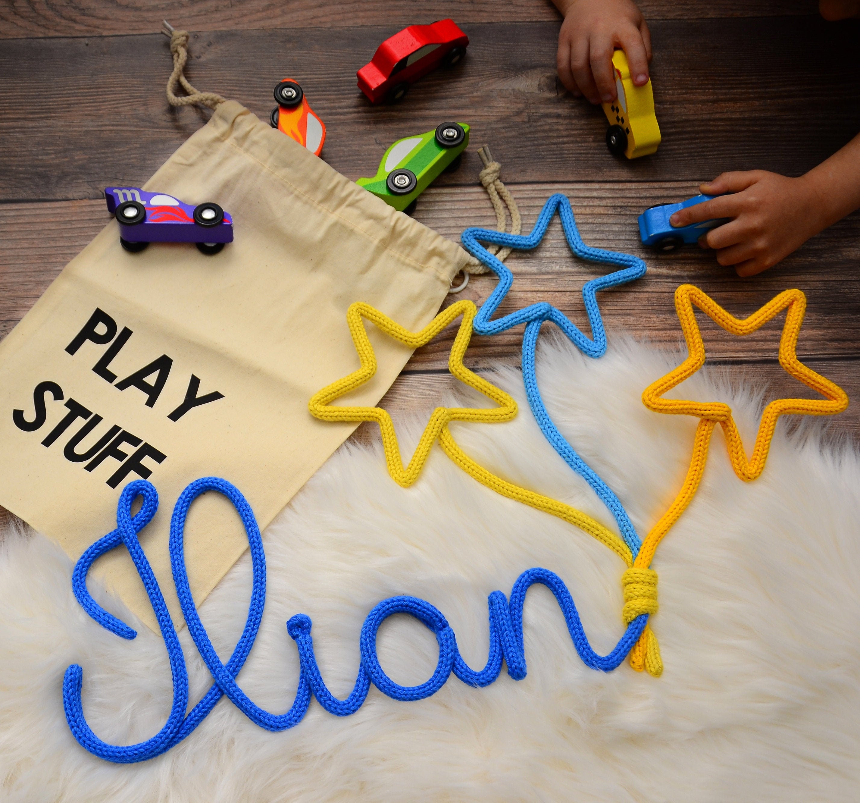 Mot ou Prénom en Tricotin avec Trio d'étoiles | Fil de Fer Cadeau Naissance Décoration Chambre Bébé 