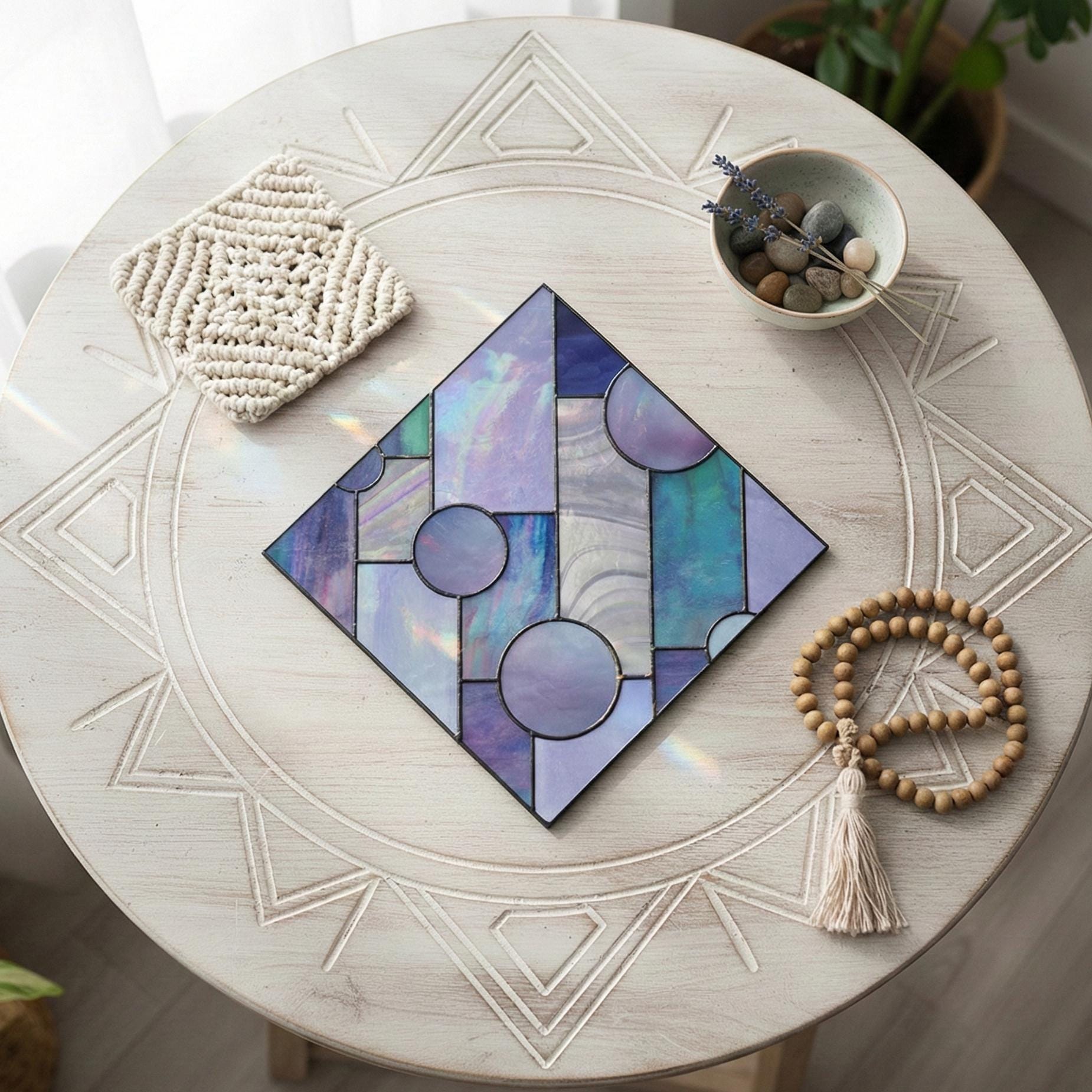 モダンな幾何学模様のステンドグラスパターン：スクエアサン