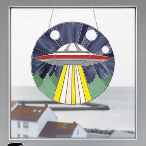 Patrón de vitral OVNI: Diseño moderno de atrapasol (Descarga en PDF y PNG)