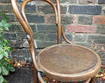 Vintage bentwood thonet child chair