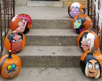 Handgeschilderde 'Disney Villain' plastic pompoen
