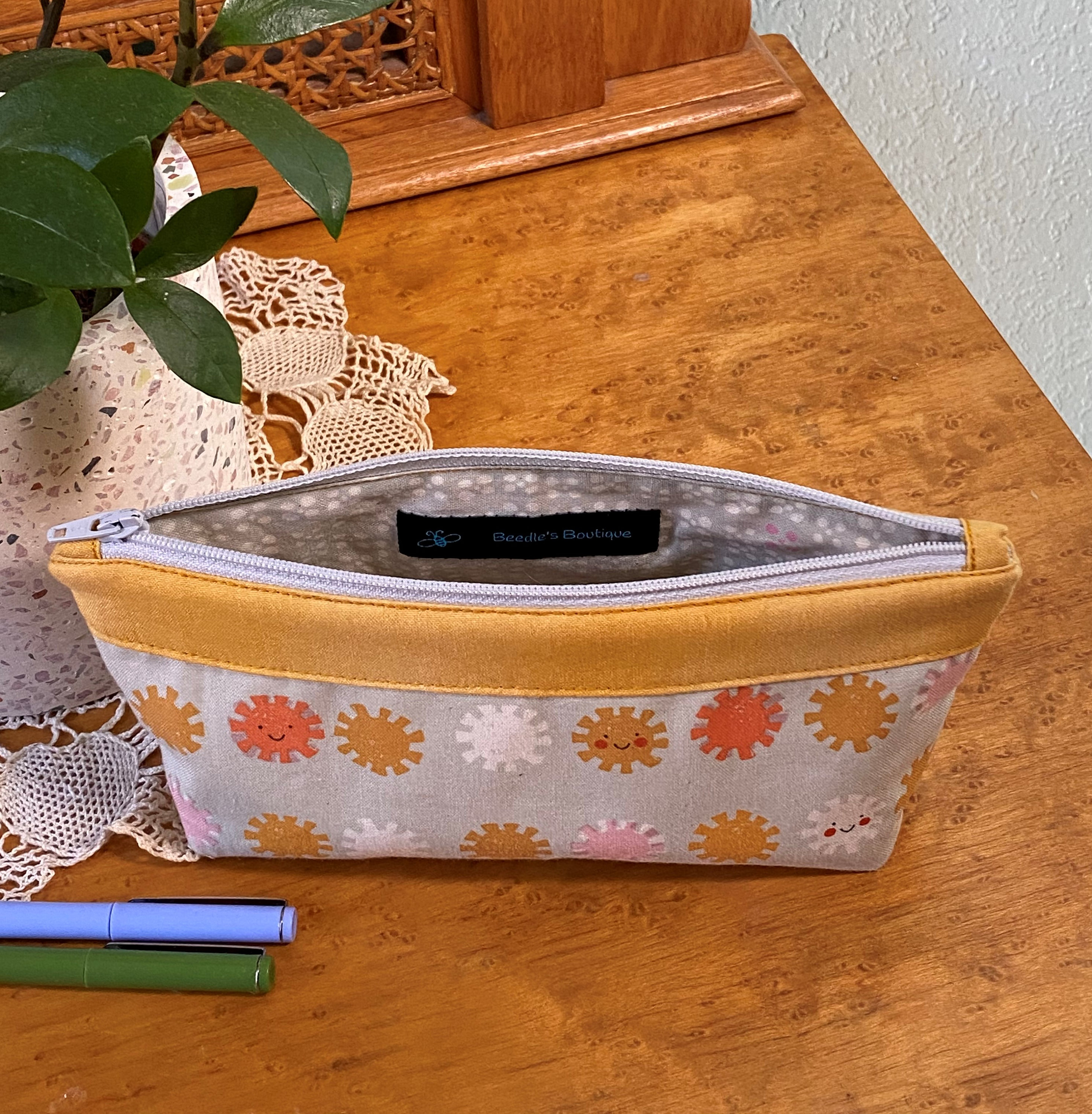 The Lipstick Pouch: perfect makeup bag! Beautifully handmade