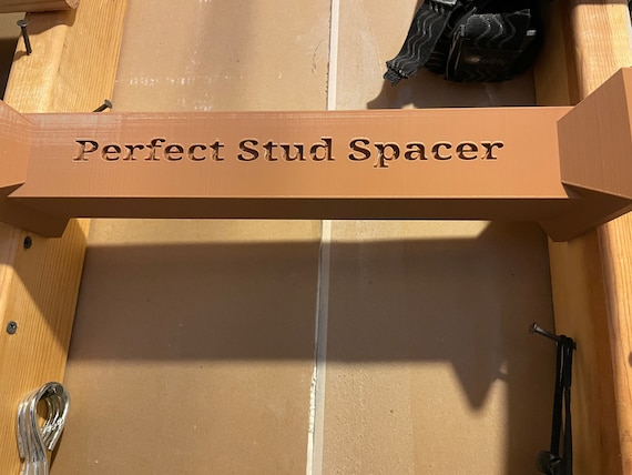 Perfect Stud Spacer, Measuring Tool for Spacing, Space Apart Studs  Perfectly Every Time, Must Have Handy Tools for Carpenters & Builders -   Canada