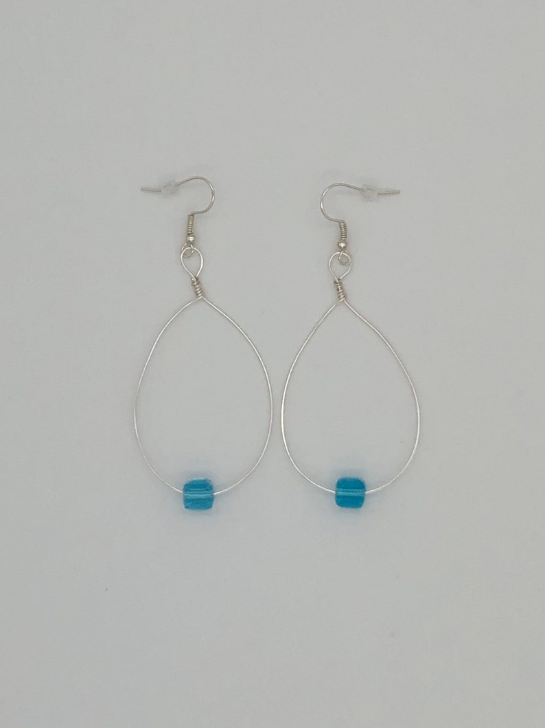 Long wire-wrap aqua glass cube loop earrings