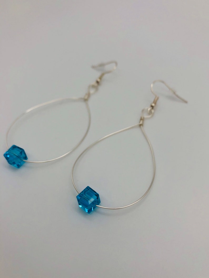 Long wire-wrap aqua glass cube loop earrings