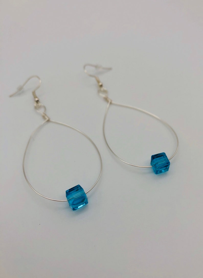 Long wire-wrap aqua glass cube loop earrings