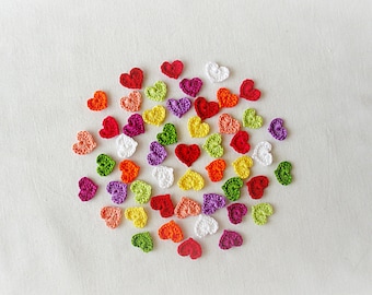 Ensemble de 50 Coton Crochet petits cœurs applique, petit embellissement de coeur, combinaison couleurs appliques de coeur, 0.5"