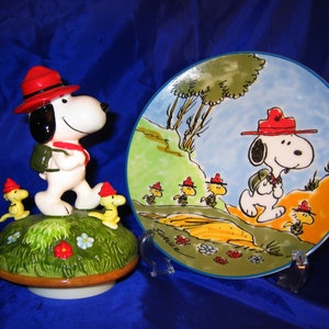 Vintage Snoopy Red Baron Wooden Music Box Peanuts Bi-plane