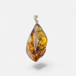 Amber pendant, Baltic amber pendant, Gemstone pendant, Natural pendant, Healing amber pendant, Gift idea, Pendant gift idea