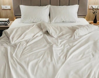 Cotton Sateen Bedding Set of 5 Pieces in White. Flat Sheet, Fitted Sheet, Duvet Cover, 2 Pillowcases. Twin Full Queen King AU EU