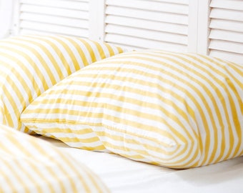 Funda de almohada 100% algodón en amarillo y blanco. Funda de almohada hecha a mano, funda de almohada orgánica, funda protectora natural, funda de almohada personalizada, tamaños europeos y estadounidenses.