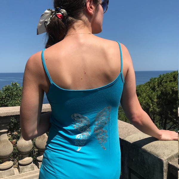 Nuisette ou robe de plage pour femme bleue avec ailes de papillons peintes à la main