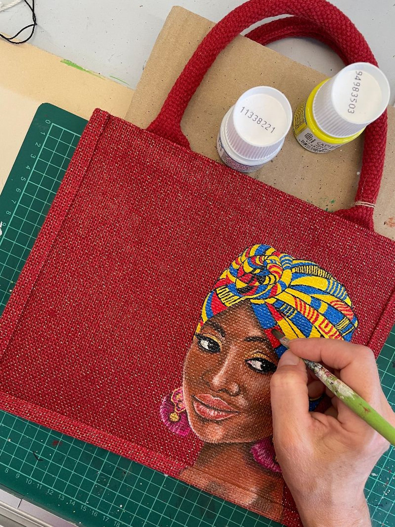 Pochette Africaine En Jute Rouge/bourgogne - Fait Main Au Kenya - Perles
