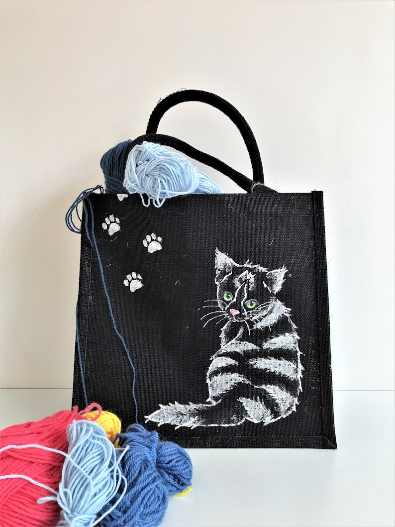 Black jute tote bag with hand-painted cute cat on the front medium resistant bag practical shopping bag