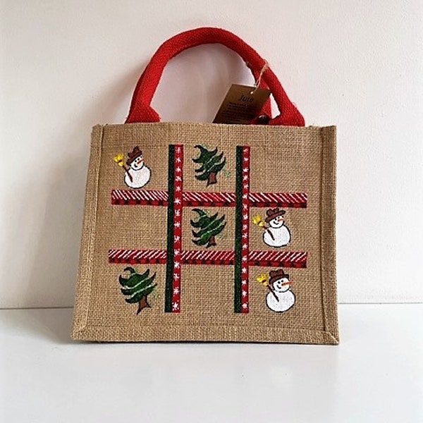 Sac en jute Noël rigolo avec sapin et bonhommes de neige peints à la main