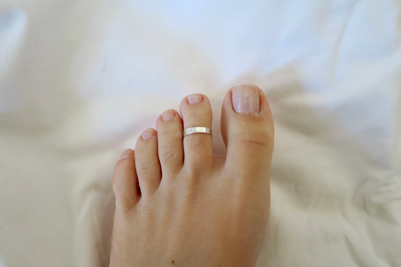 Toe ring 3mm wide, Sterling Silver 925 image 2