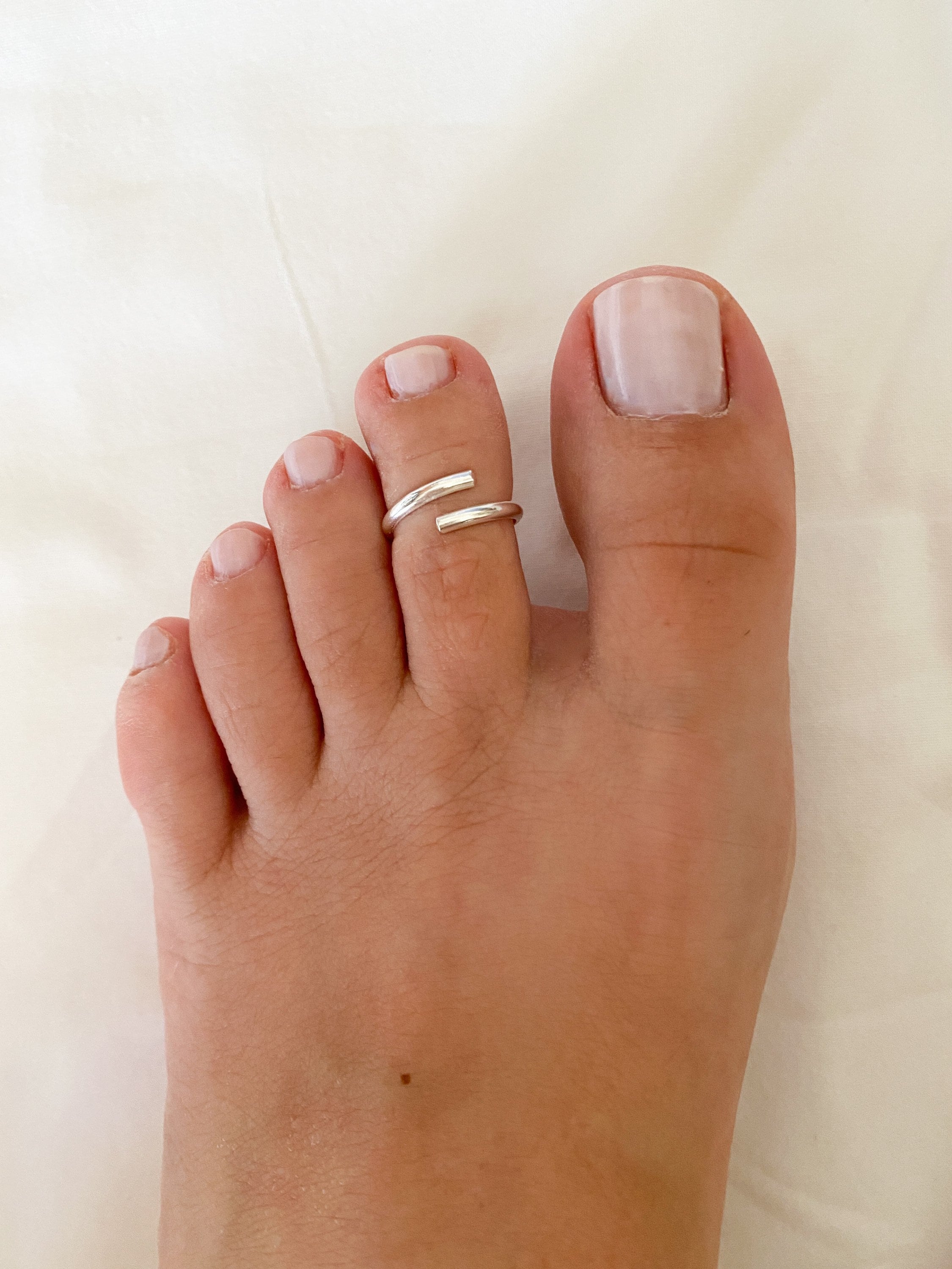 Buy Silver Spring Toe Ring( pair) Online - Unniyarcha