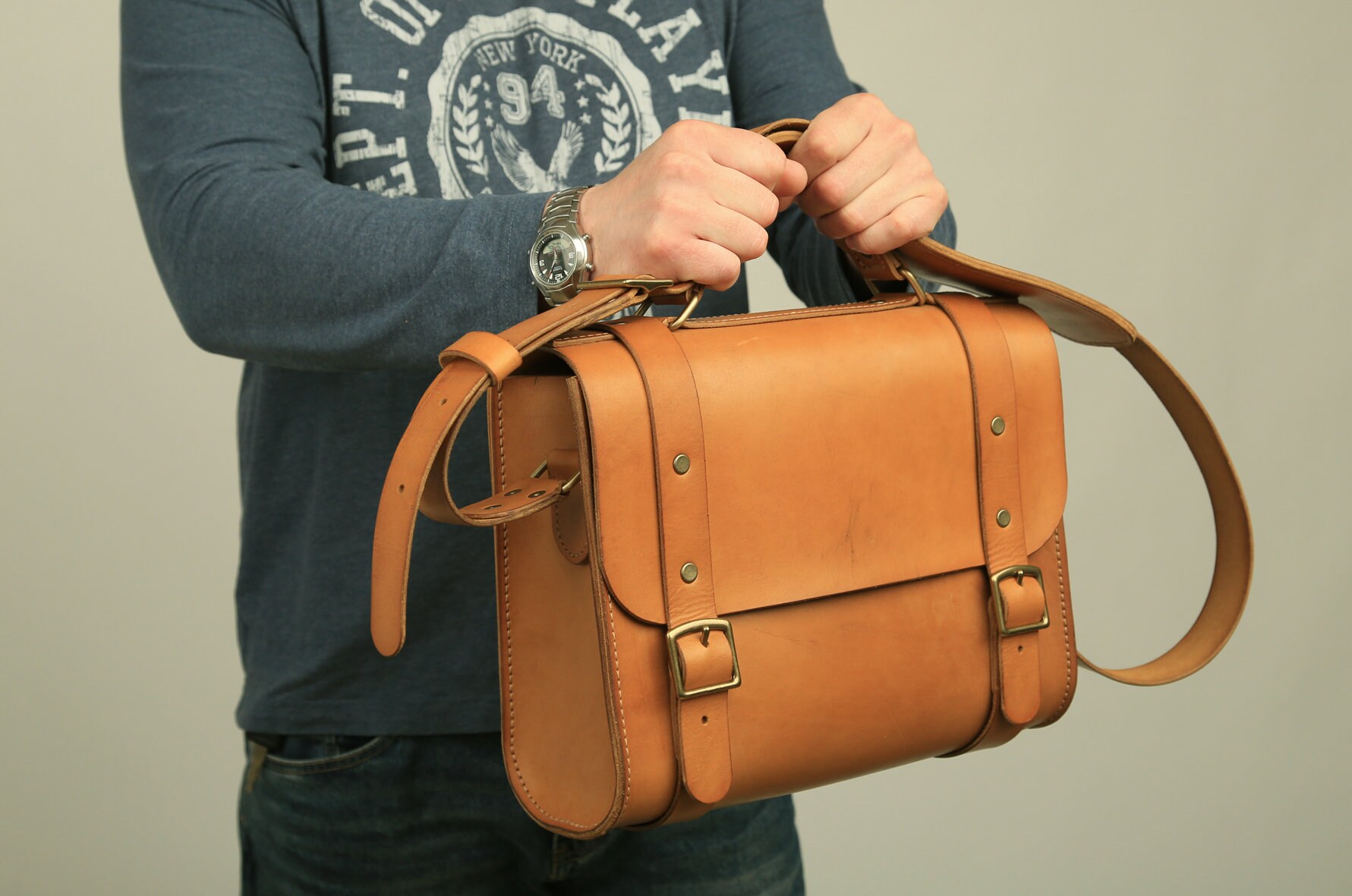 leather macbook messenger bag