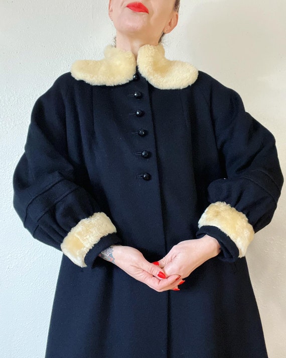 Vintage 1940’s jet black wool coat with 2 piece ra