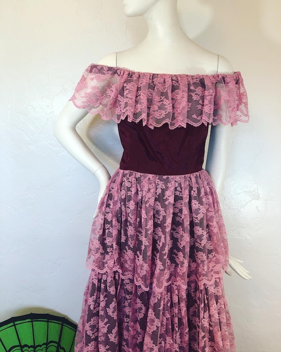 Vintage 1970s tiered pink lace over burgundy taff… - image 3