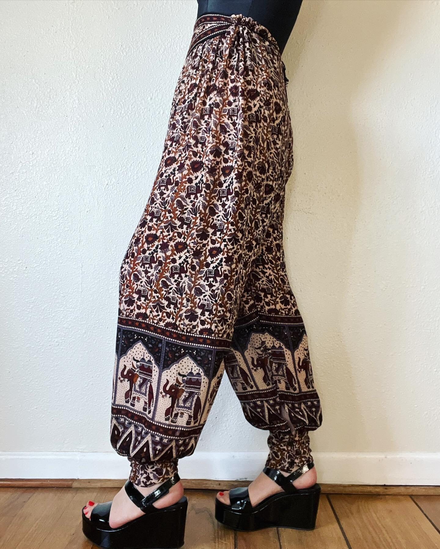Med-Lrg 80s Black Silk Balloon Pants | Vintage High Waisted