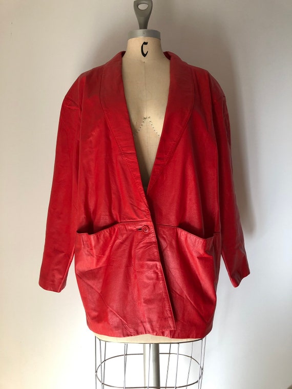 Stunning oversized vintage 1980’s cherry red leath