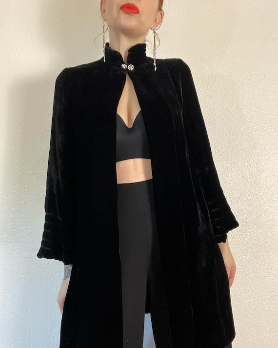 Antique/Vintage 1930’s black silk velvet jacket w… - image 4