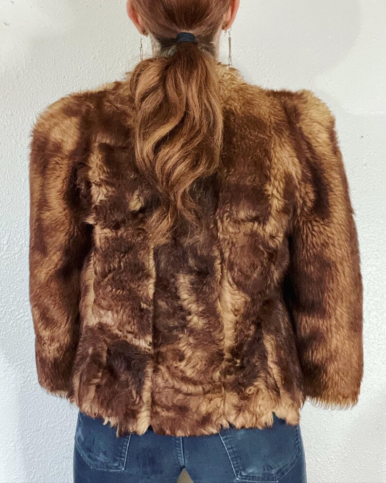 Vintage 1940’s/1950’s shades of caramel cropped paneled shearling jacket with vertical panels bound by grosgrain, front welt pockets and the image 7